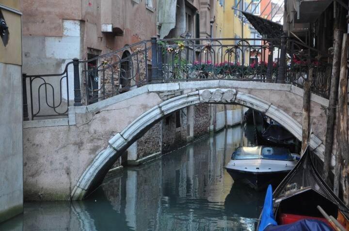 Santamaria Apartment Venedig Exteriör bild